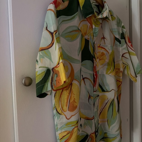 H&M Men's Vibrant Fruit Print Shirt - Picture 9 of 9